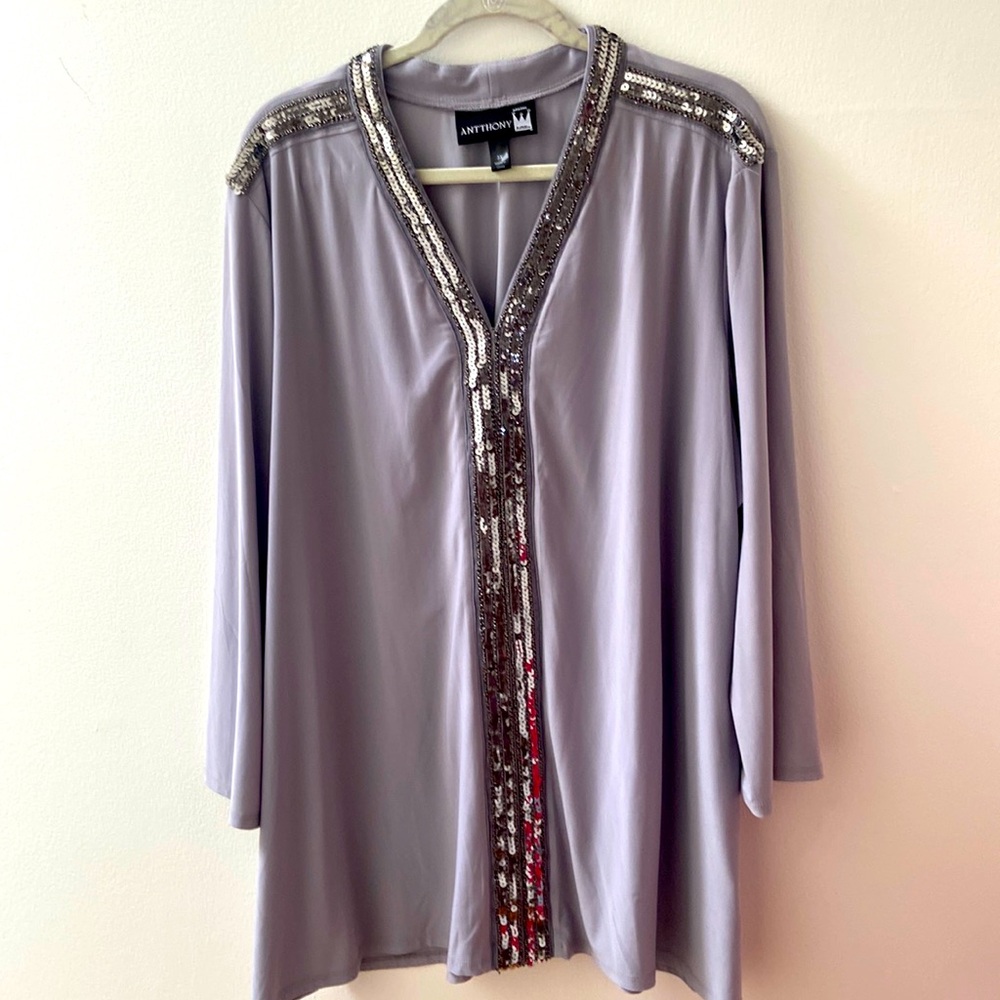 AnthonyNY 3X grey sequin tunic op 110 great Condition side panel sequins